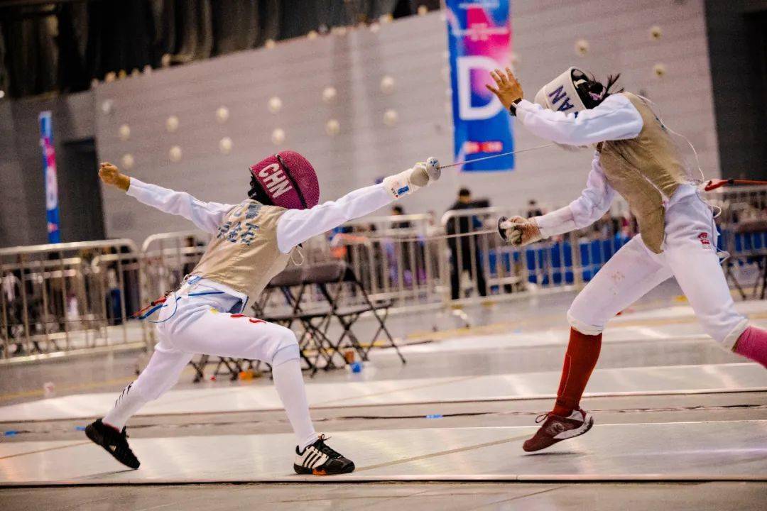 星空体育中国官网-拉脱维亚选手斩获击剑比赛金牌的简单介绍