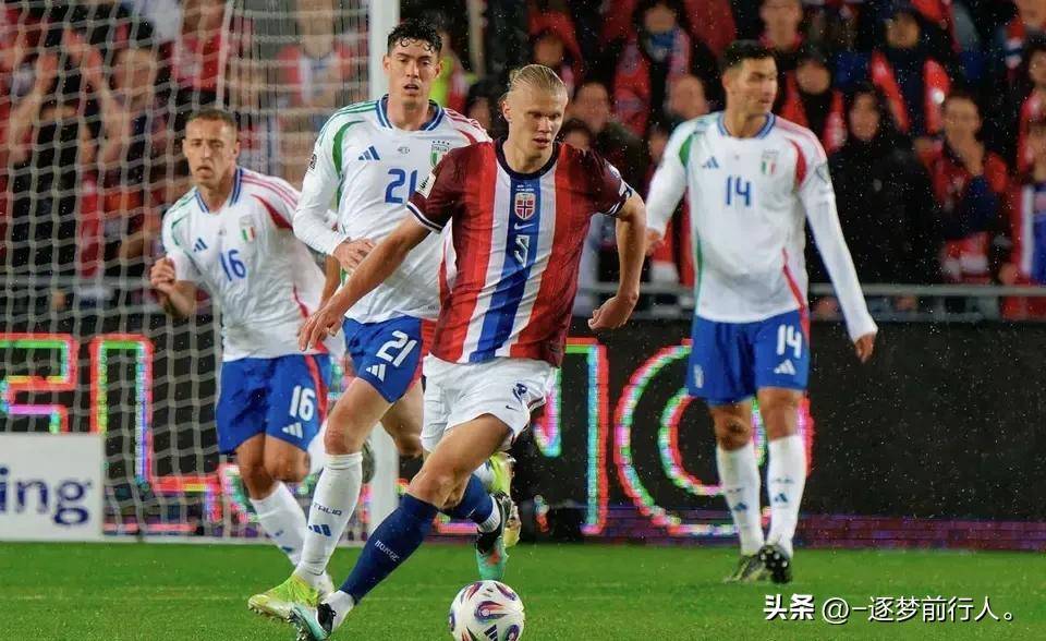 星空体育app-包含欧预赛强强对决，比分胶着防守拦截无间的词条