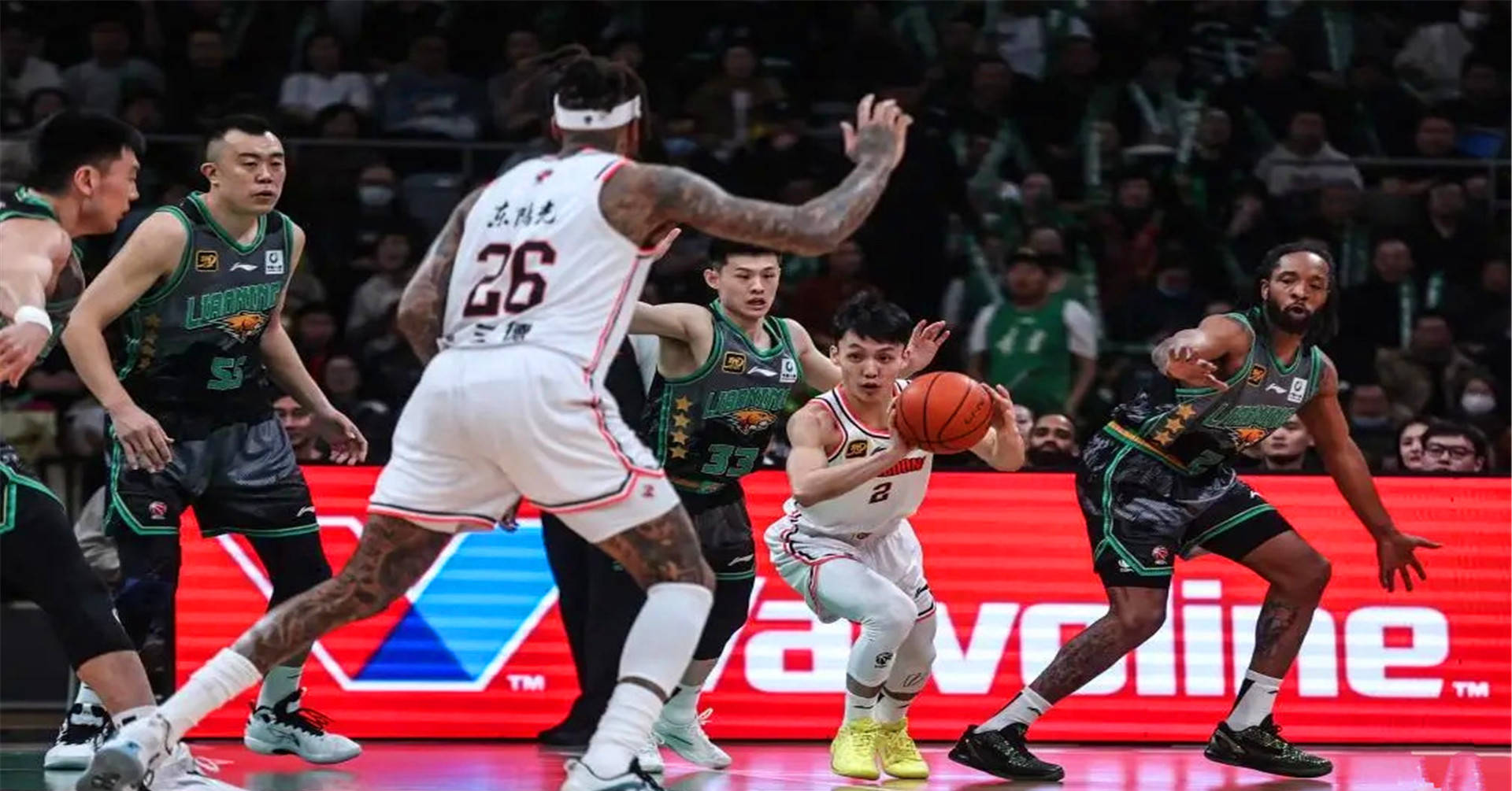 CBA球员技艺拔群，连续比赛得分破百的简单介绍