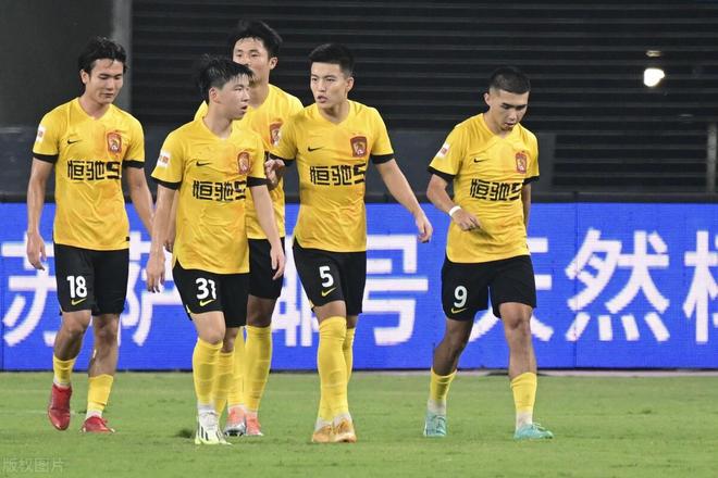 包含广州队成为本场最大亮点，中超瞬间破防，三杀的词条