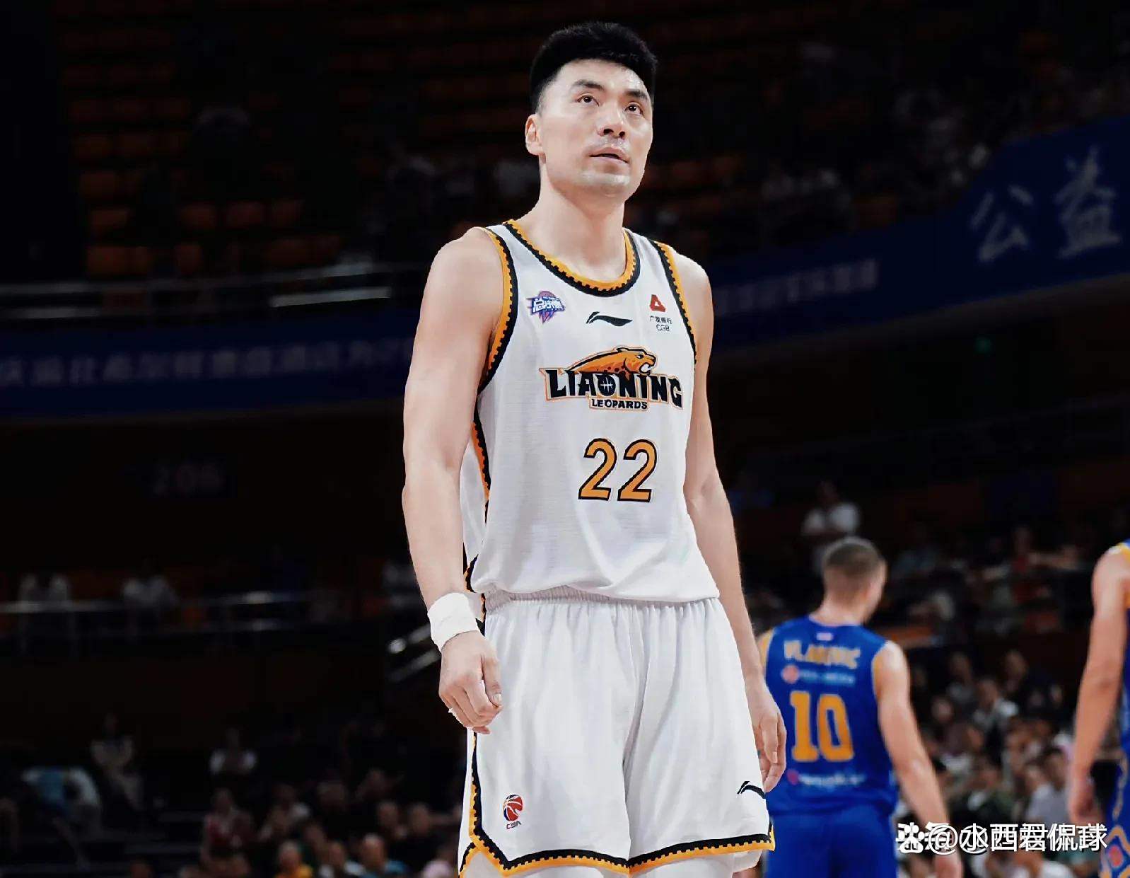 辽宁男篮十连胜,实力稳坐第二 辽宁男篮十连胜,实力稳坐第二