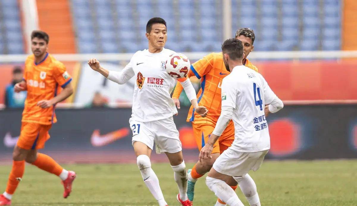 亚洲球员突破赛事纪录,成为话题焦点的简单介绍 亚洲球员突破赛事纪录,成为话题焦点的简单介绍