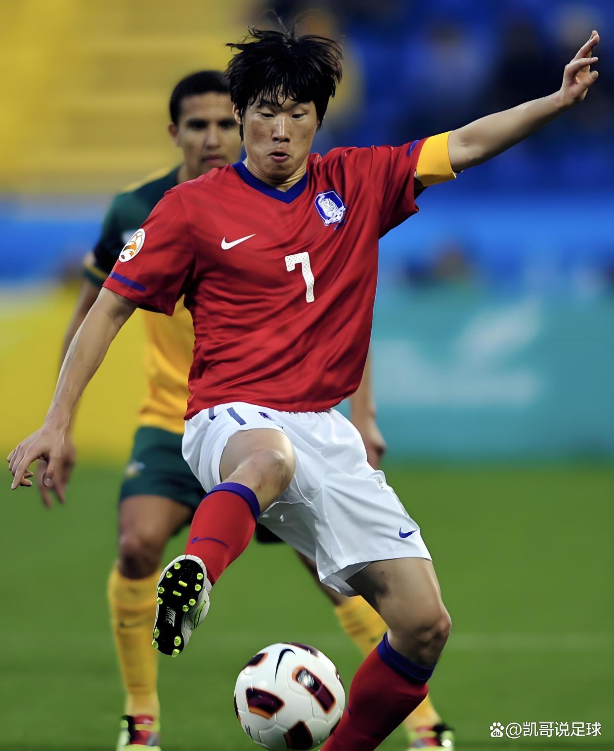 亚洲足球盛事精彩纷呈，球员展现出色表现的简单介绍