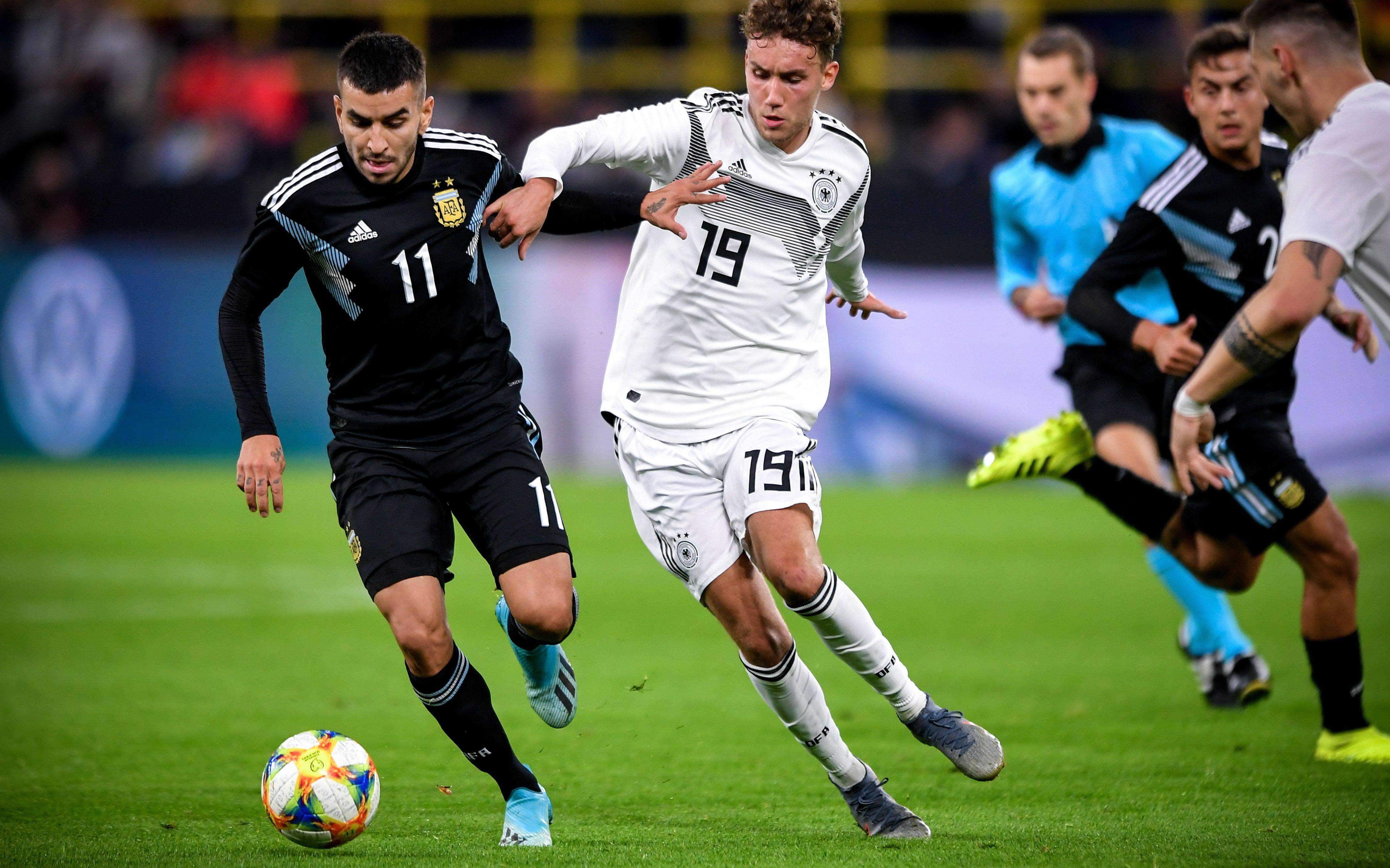 土耳其队在欧预赛中展现实力