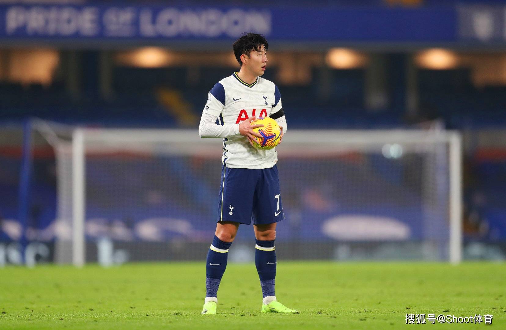 星空体育教练-谢菲联客场取分，避免连败局面的简单介绍