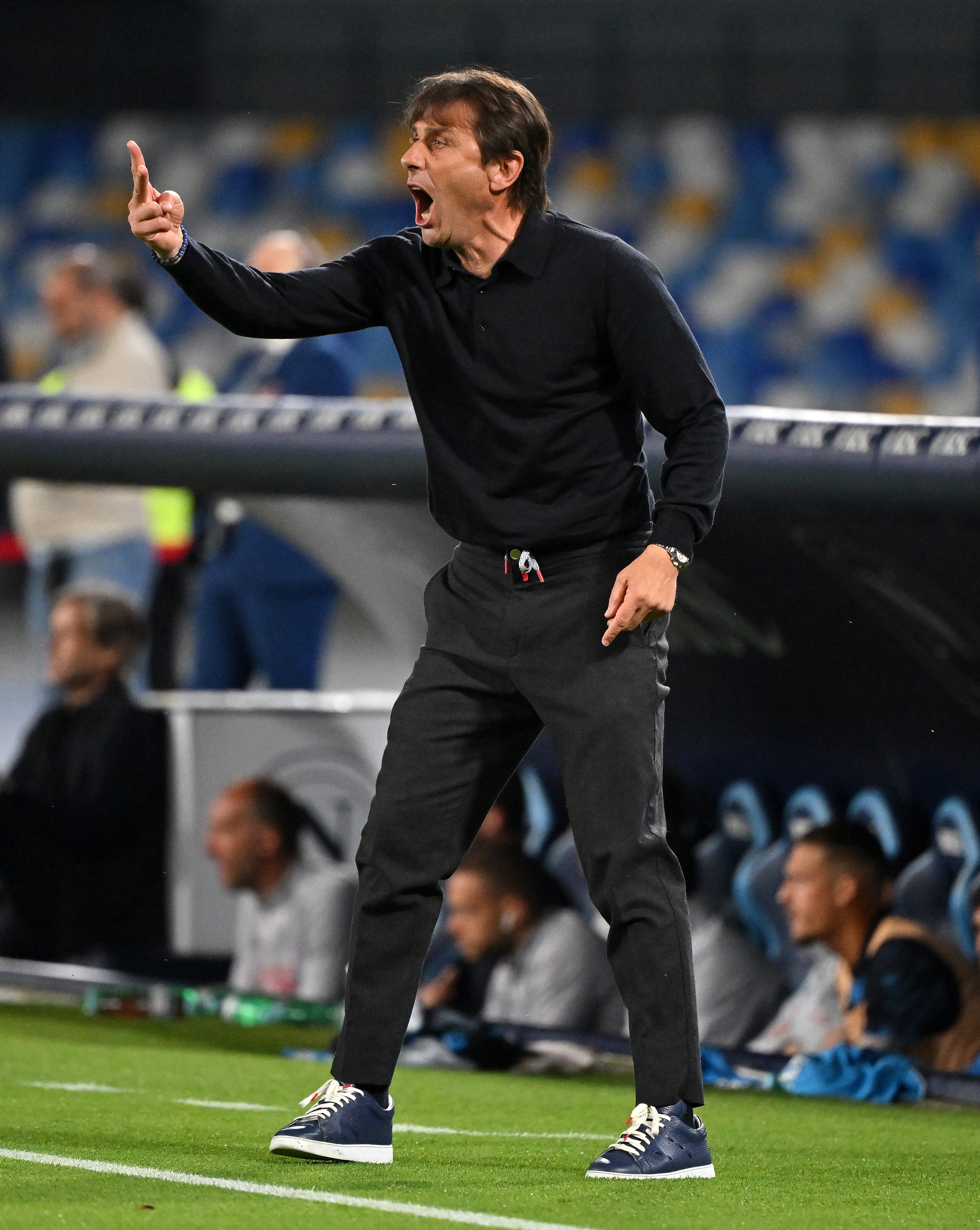 那不勒斯中场核心受伤，恐缺席下一场比赛的简单介绍