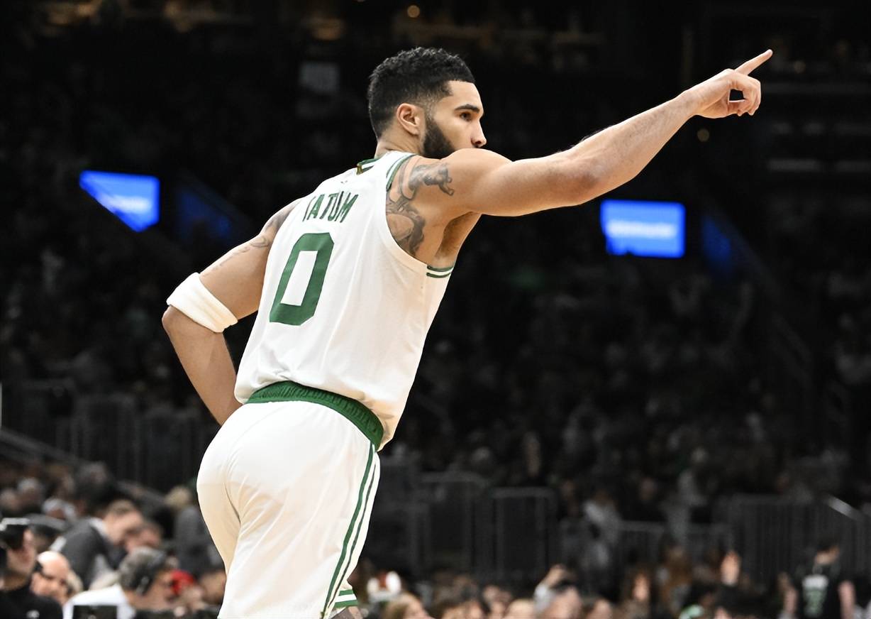 星空体育在线登录-关于雄鹿强势压制灰熊，安特托昆博全面表现稳健的信息