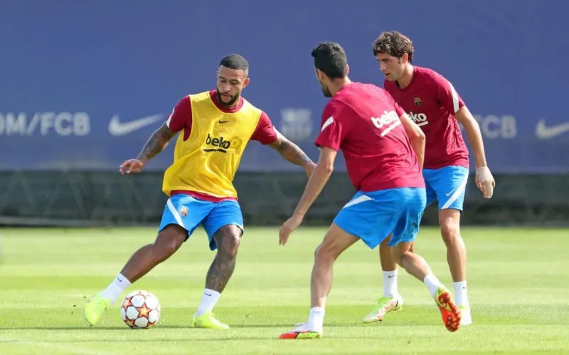 星空体育登录-拜仁慕尼黑球员集体训练备战