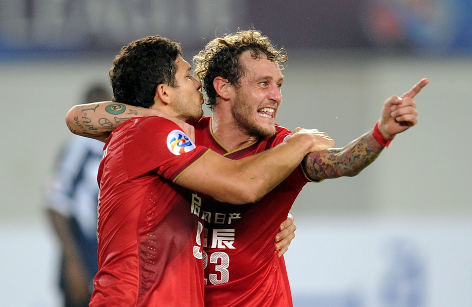 星空体育培训-关于传奇球员转投新东家引发转会潮流的信息