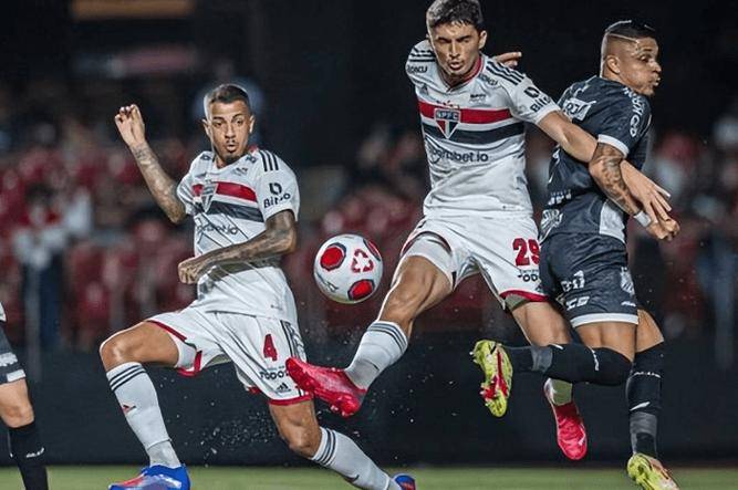 星空体育娱乐-关于帕尔梅拉斯锋线组合默契，世俱杯争冠实力凸显的信息