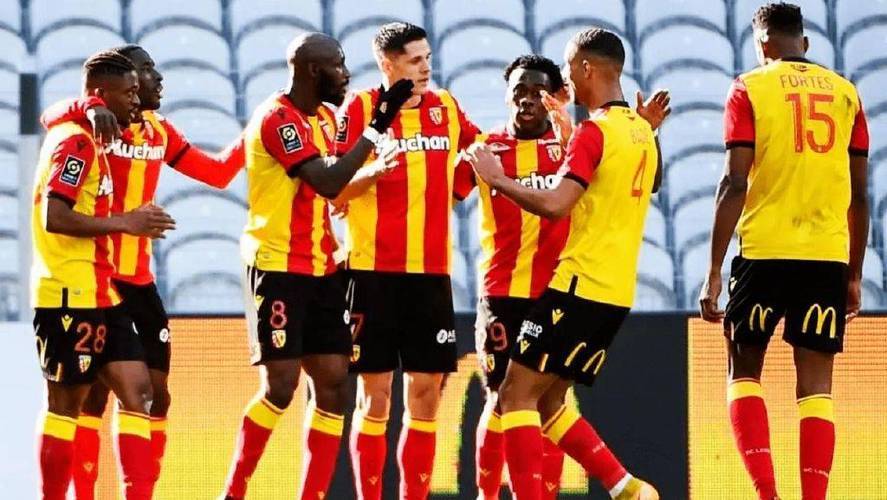 星空体育官网app-荷兰队伍实力十足，轻松战胜波兰