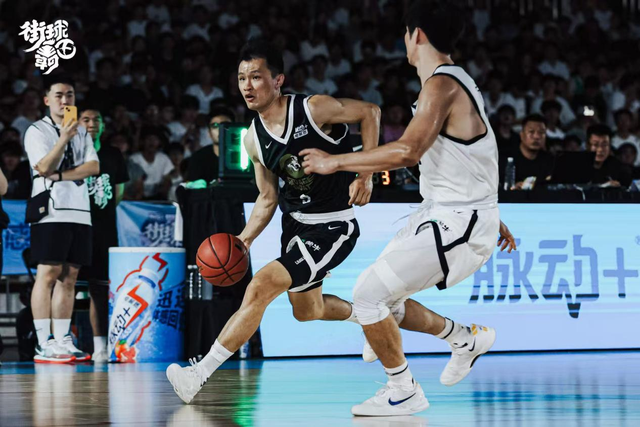 星空体育链接-体育篮球赛事为球迷们带来了充沛的激情和动力的简单介绍