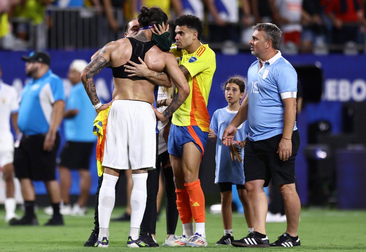 星空体育新闻-西班牙逼平阿根廷，瑞典不敌乌拉圭的简单介绍