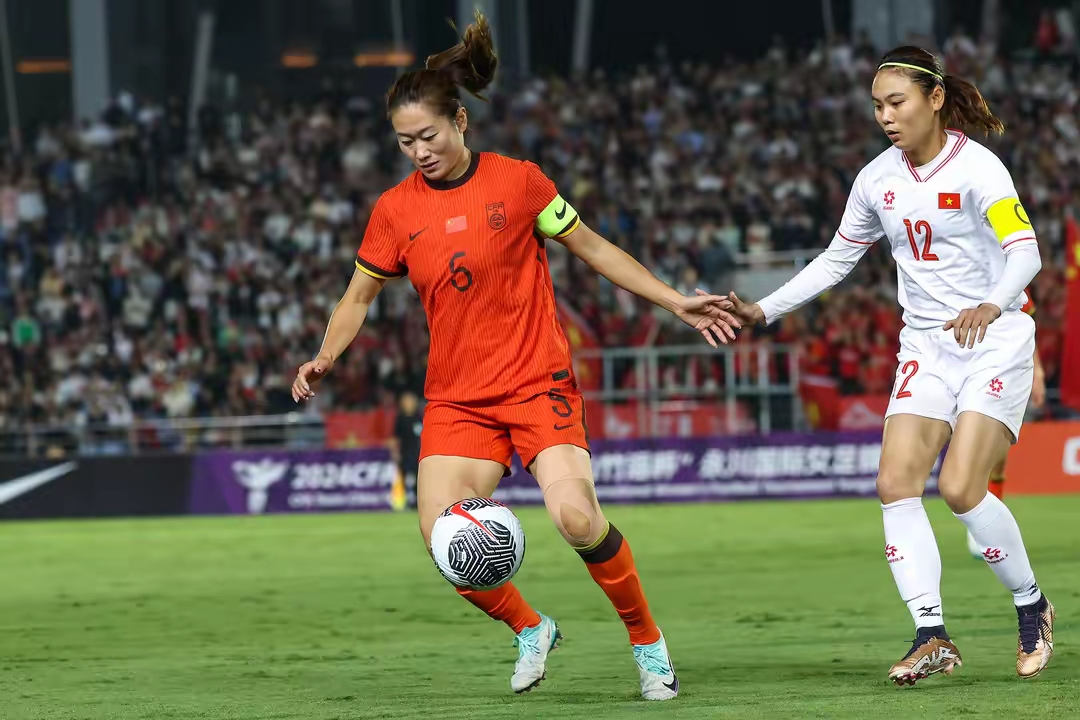 关于中国女足队员运用出色战术获得多场胜利的信息