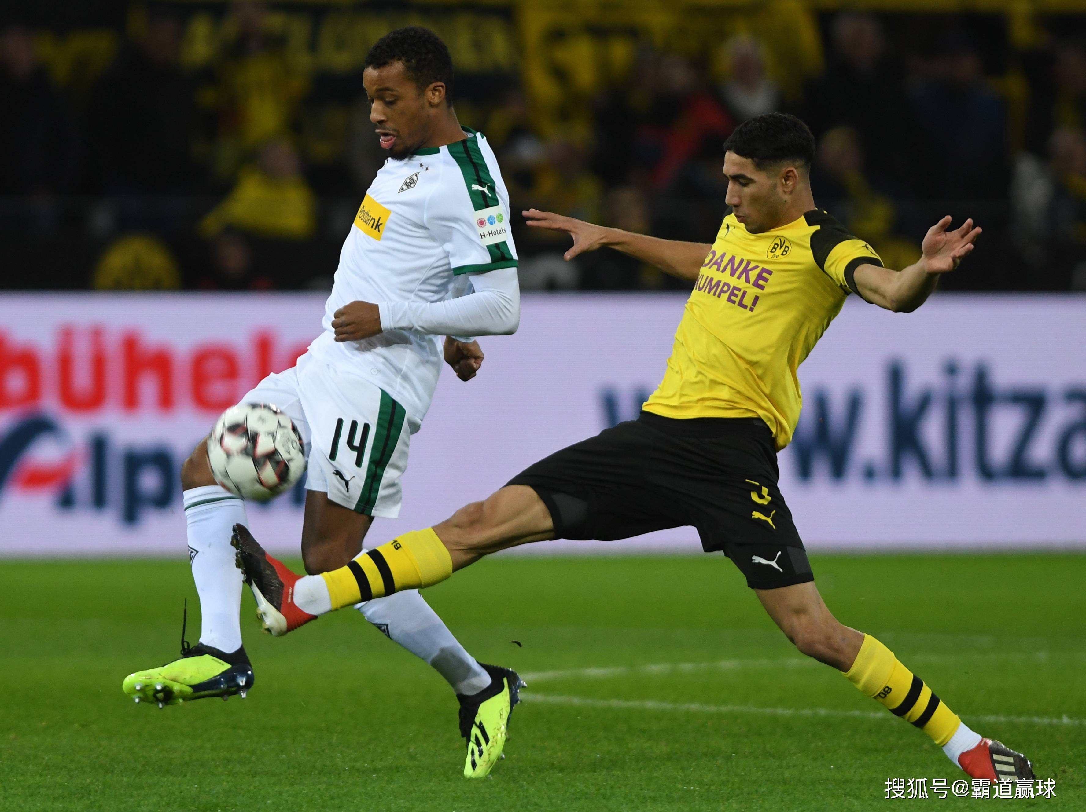 星空体育新闻-包含竞争激烈，门兴格拉德巴赫勇夺胜利的词条