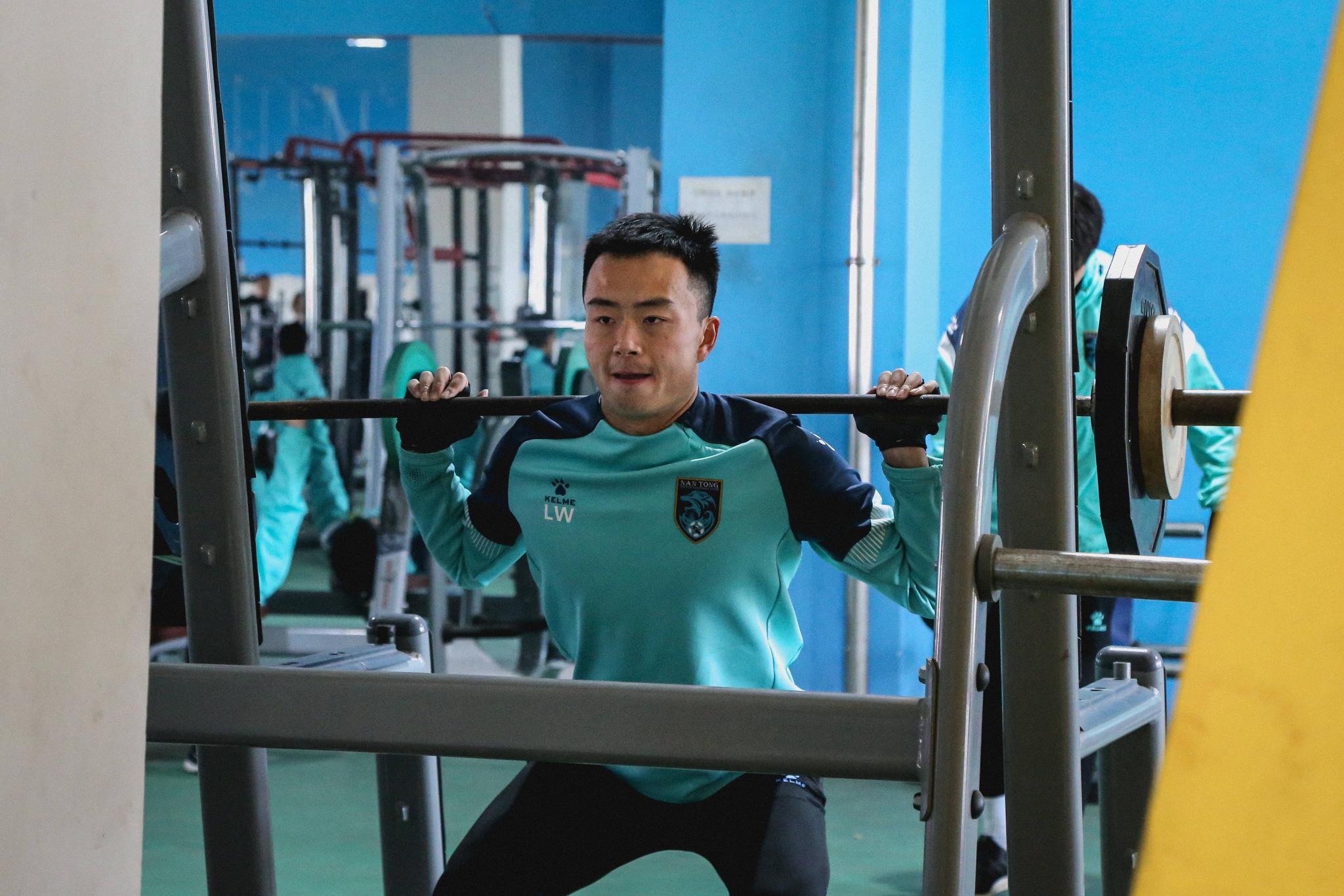 星空体育网页版-球队备战新赛季，团结一心，努力突破自我