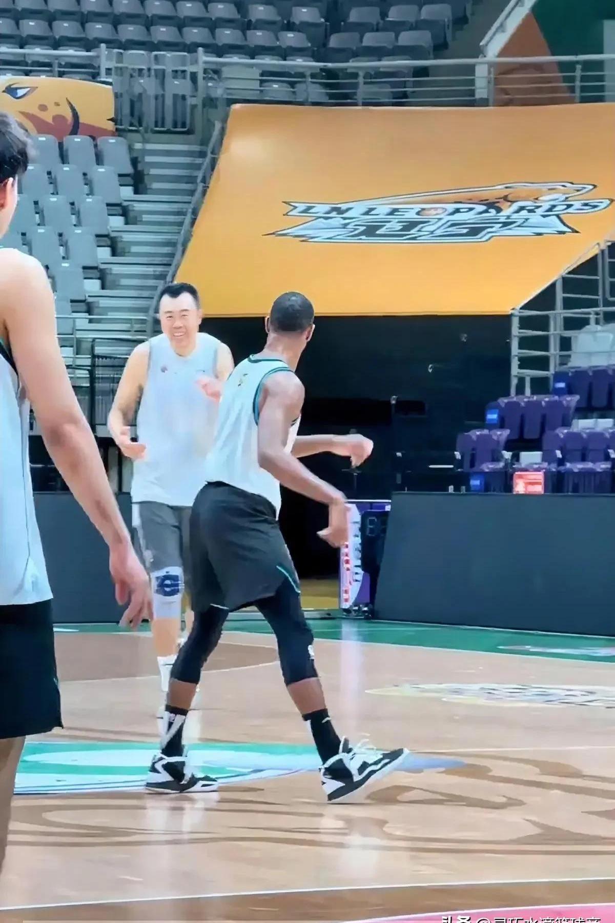 星空体育app下载地址-球员士气高昂，斗志昂扬