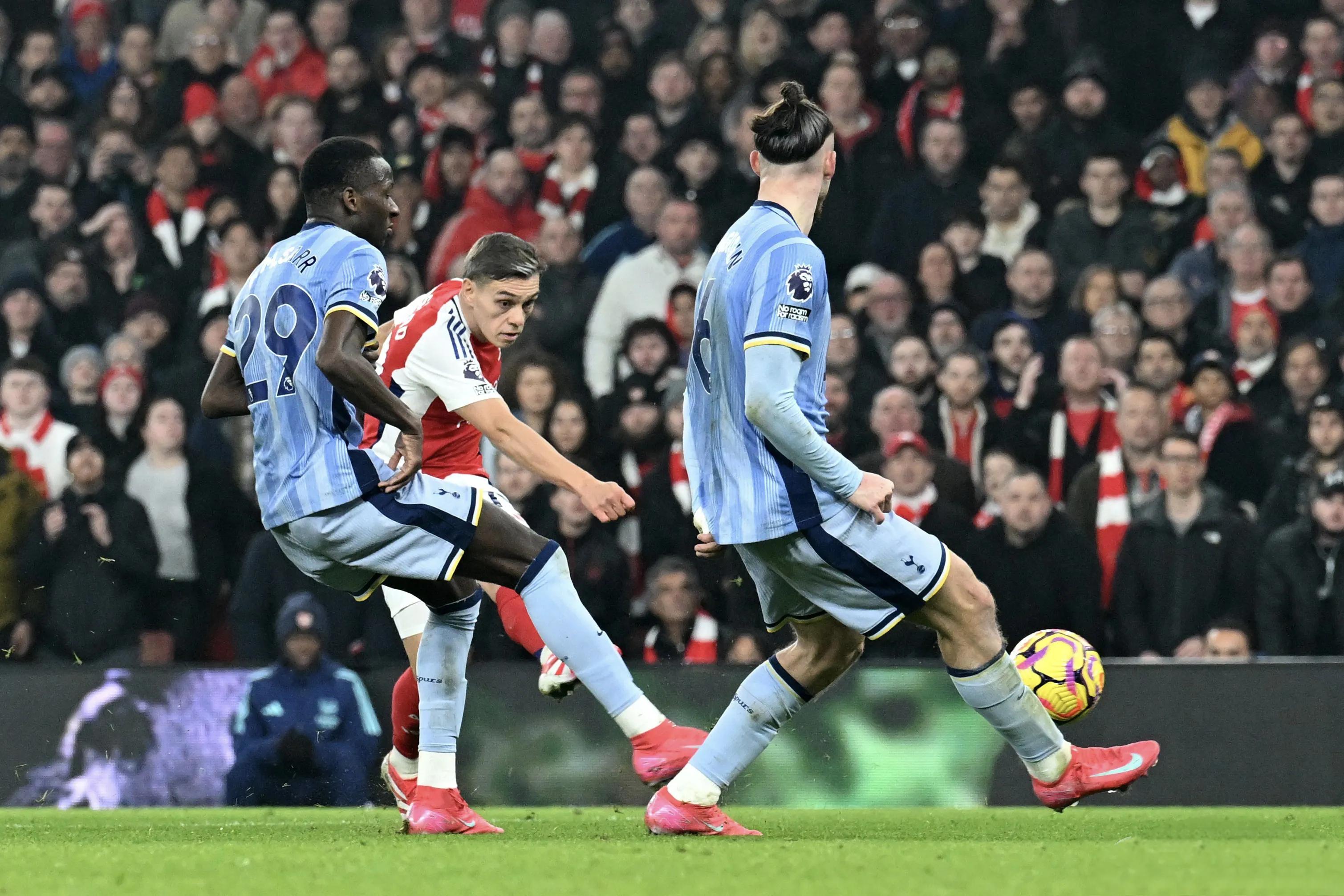 热刺主场大胜水晶宫，重返前四的简单介绍