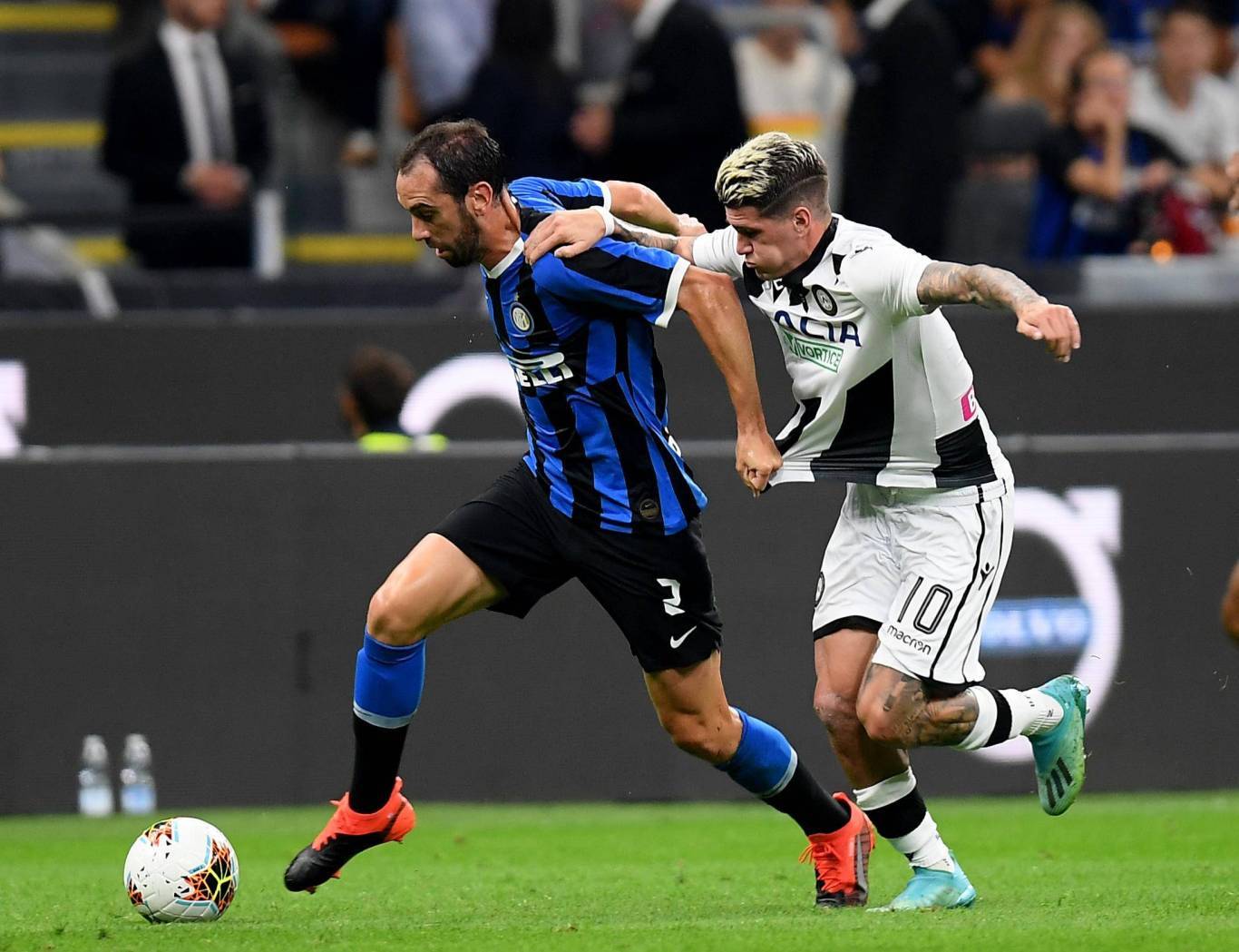 乌迪内斯备战与锡耶纳的联赛对决 乌迪内斯备战与锡耶纳的联赛对决