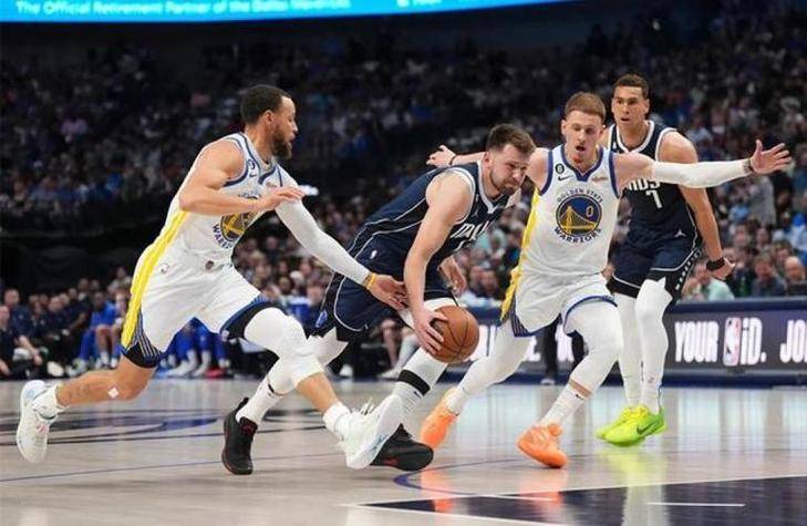 星空体育地址-勇士击败独行侠，重返胜利轨道