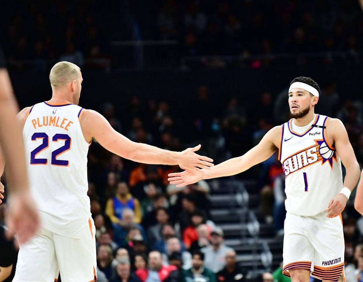 马刺压哨三分绝杀，逆转太阳取得两连胜