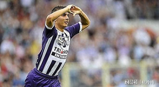 星空体育官方入口-新星频现，越来越多球员崭露头角！的简单介绍